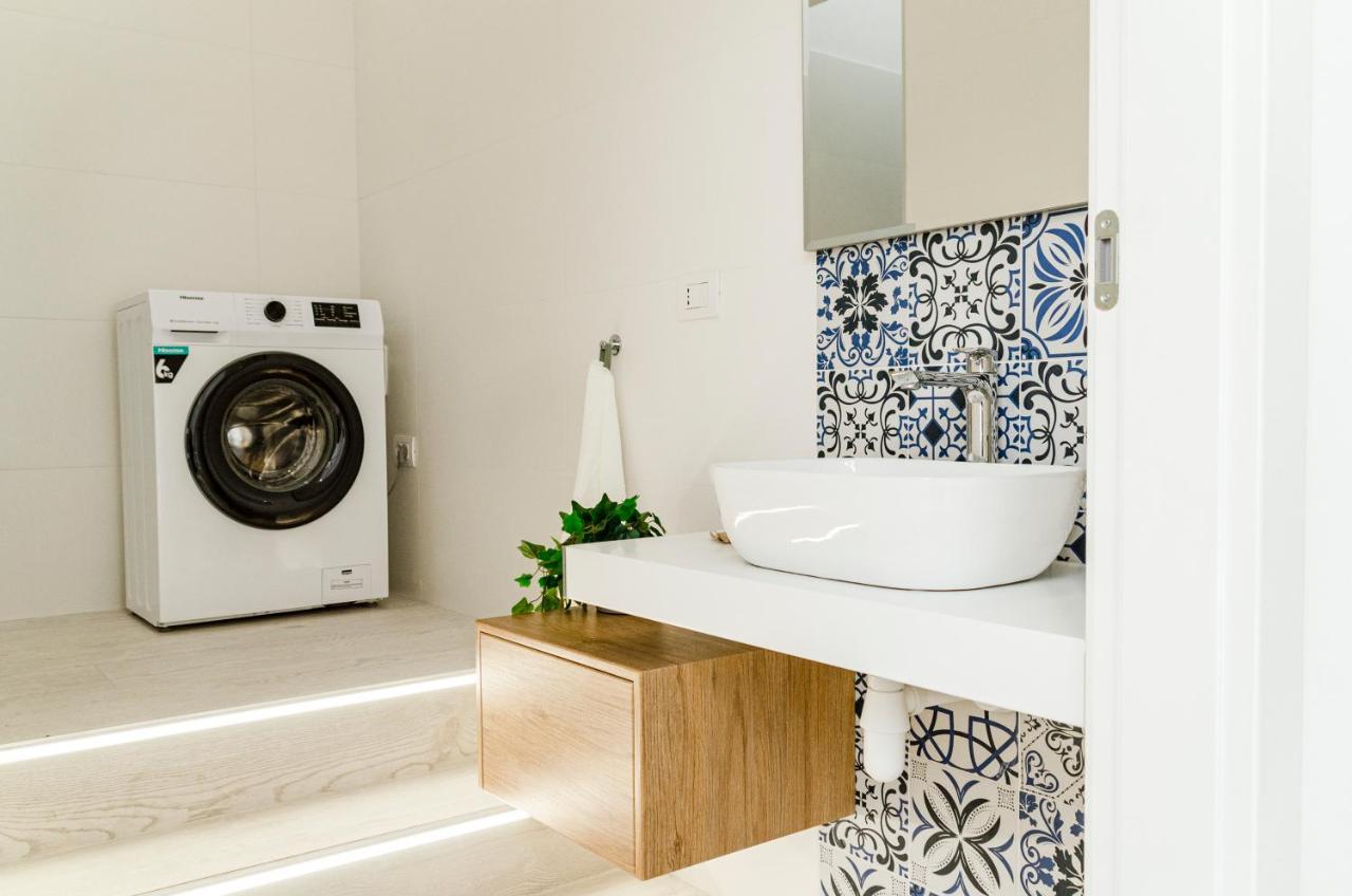 Spa & Relax Aesthetic Apartment 50M Dal Mare Monopoli Esterno foto