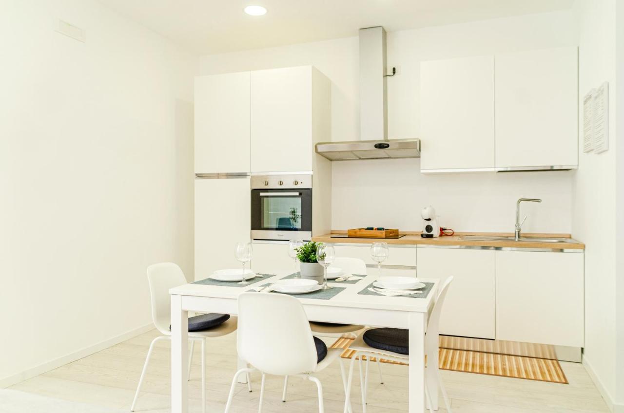 Spa & Relax Aesthetic Apartment 50M Dal Mare Monopoli Esterno foto
